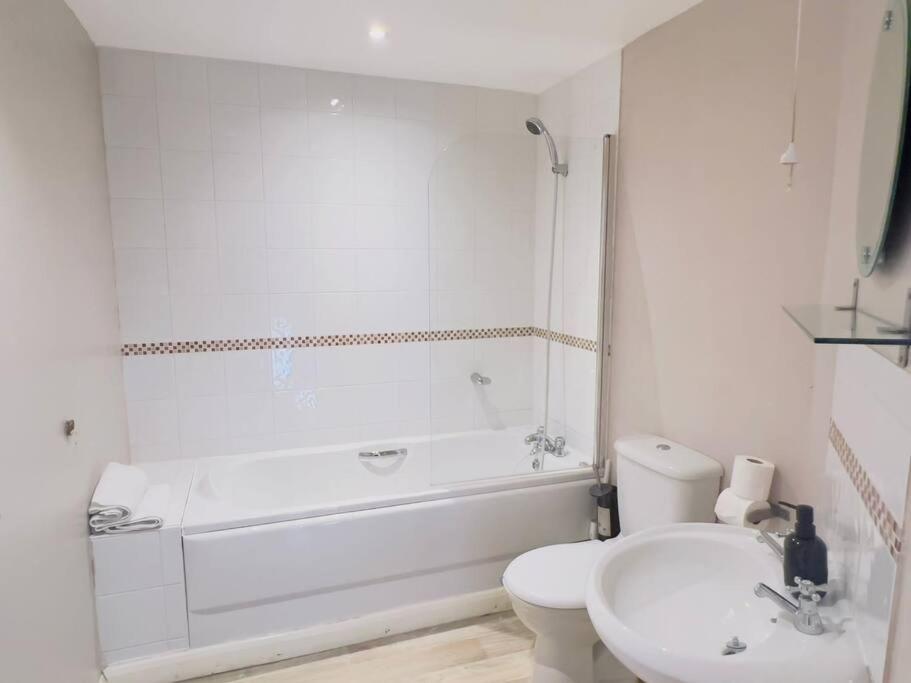 Starview Apartment 101 Colchester Ngoại thất bức ảnh