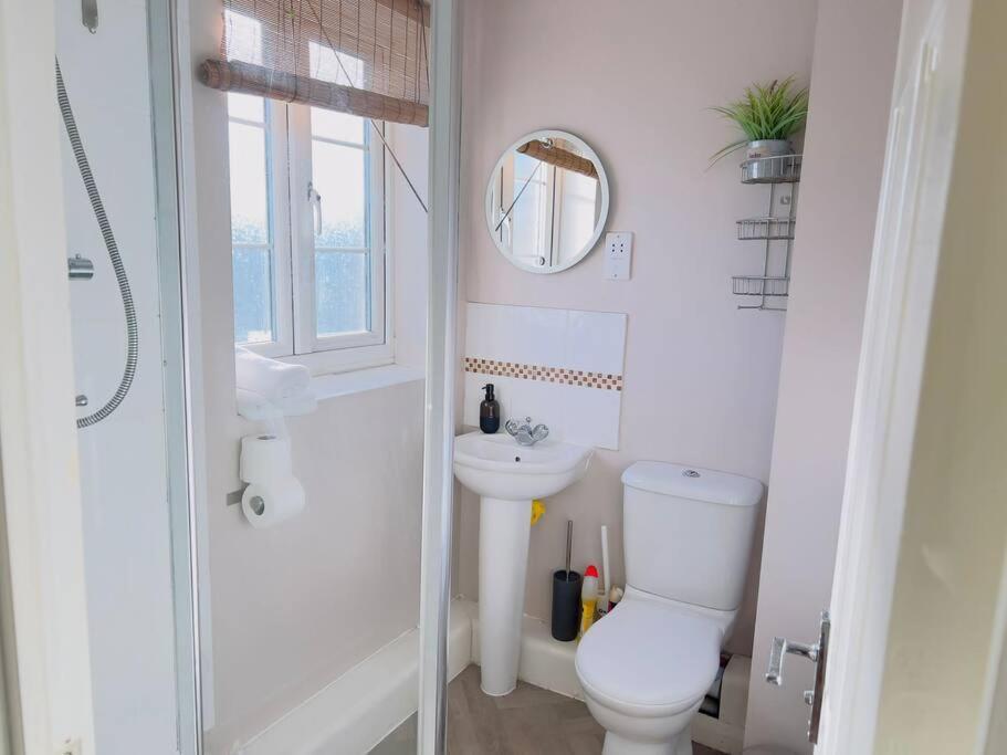 Starview Apartment 101 Colchester Ngoại thất bức ảnh