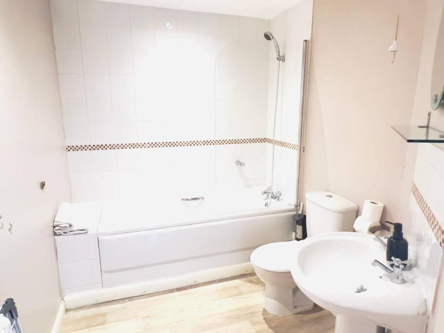 Starview Apartment 101 Colchester Ngoại thất bức ảnh